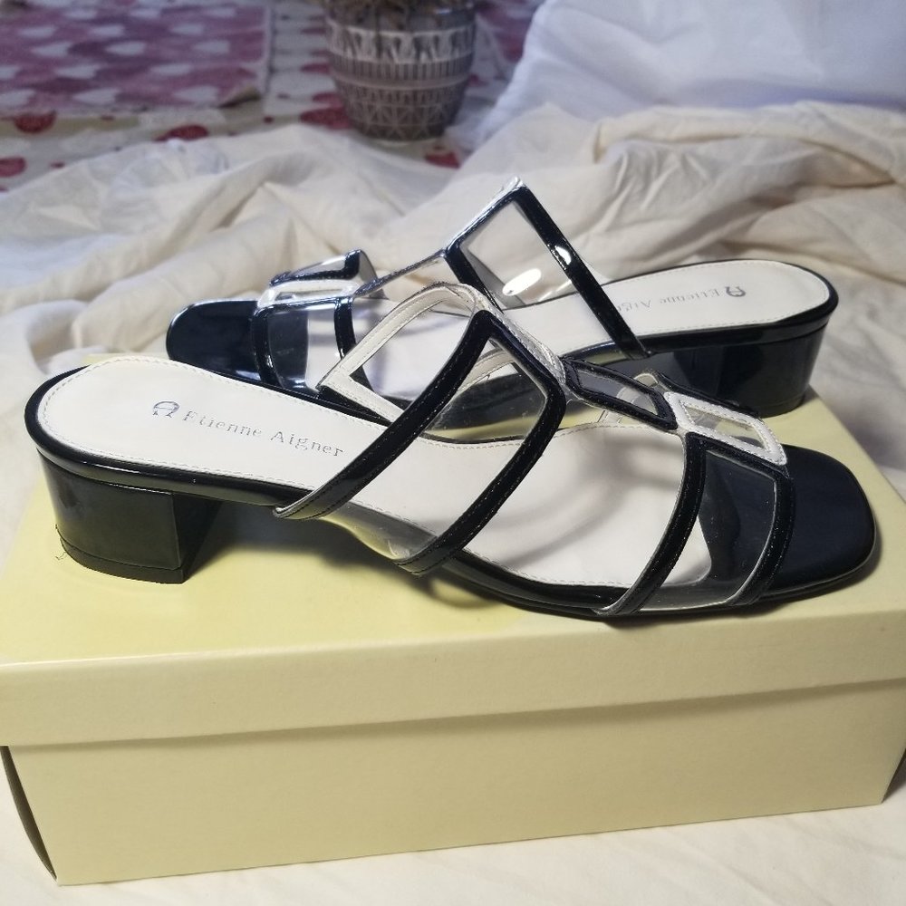 Sandal